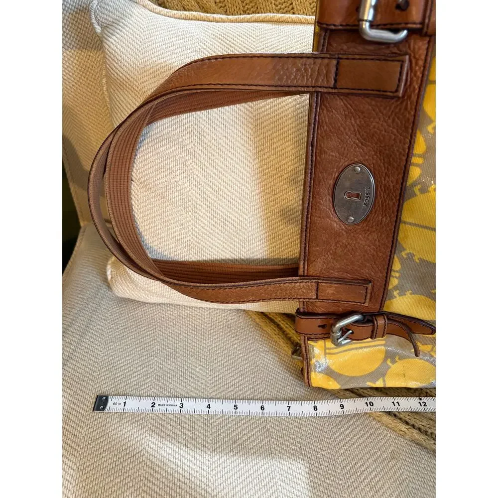 Fossil Key-Per Ladybug Print Shoulder Bag Yellow Gray - Picture 10 of 11